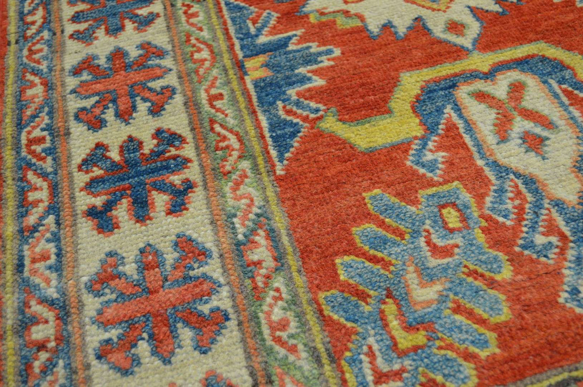 2' 6" x 4' 5" Pakistan Kazak Rug image 6
