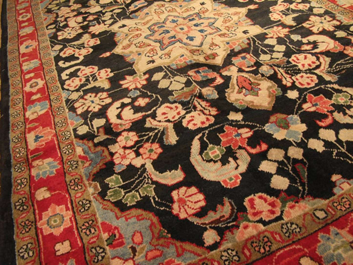 4' 9" x 7' 2" Persian Sarouk Rug image 7