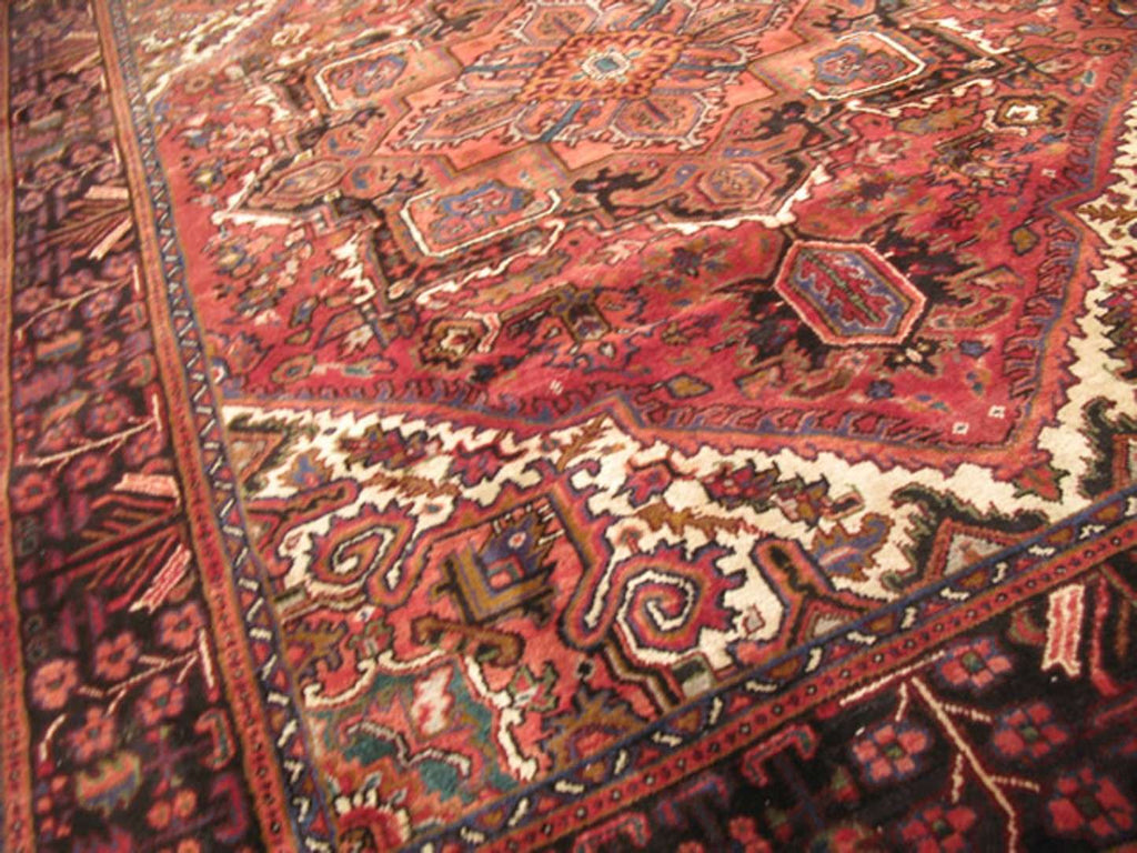 6' 8" x 9' 4" Vintage Heriz Rug image 9