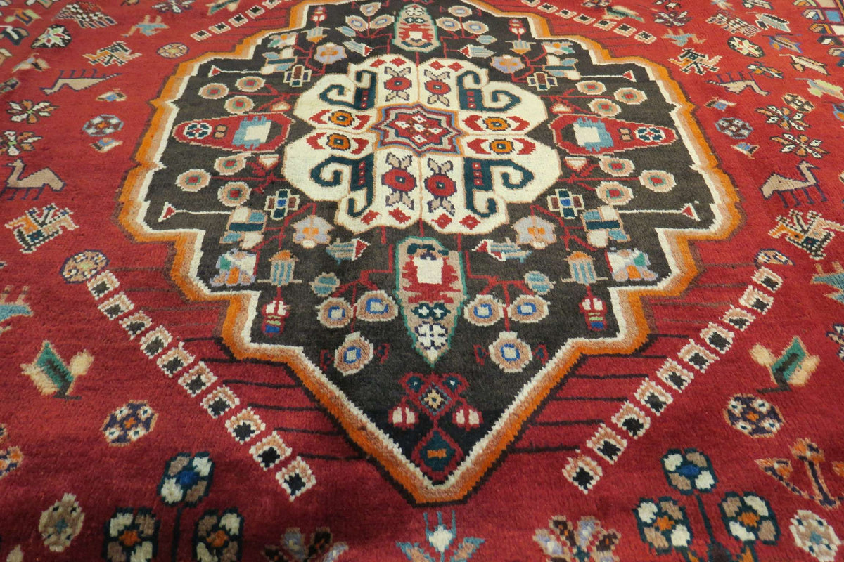6' 8" x 9' 8" Persian Shiraz Rug image 7