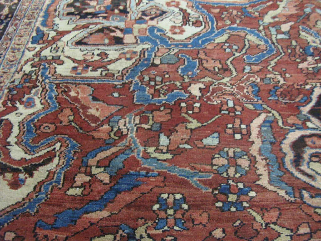 9' 9" x 13' 4" Persian Heriz Rug image 3