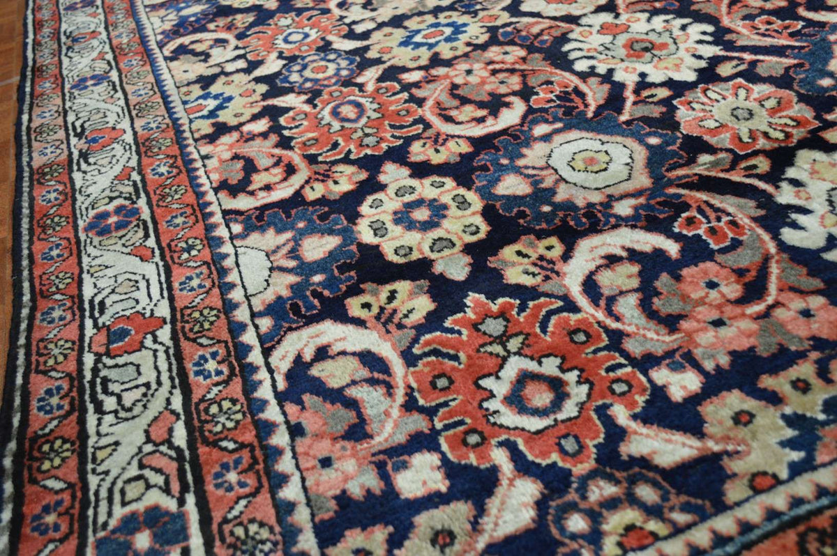 4' 8" x 10' 0" Persian Sarouk Rug image 4