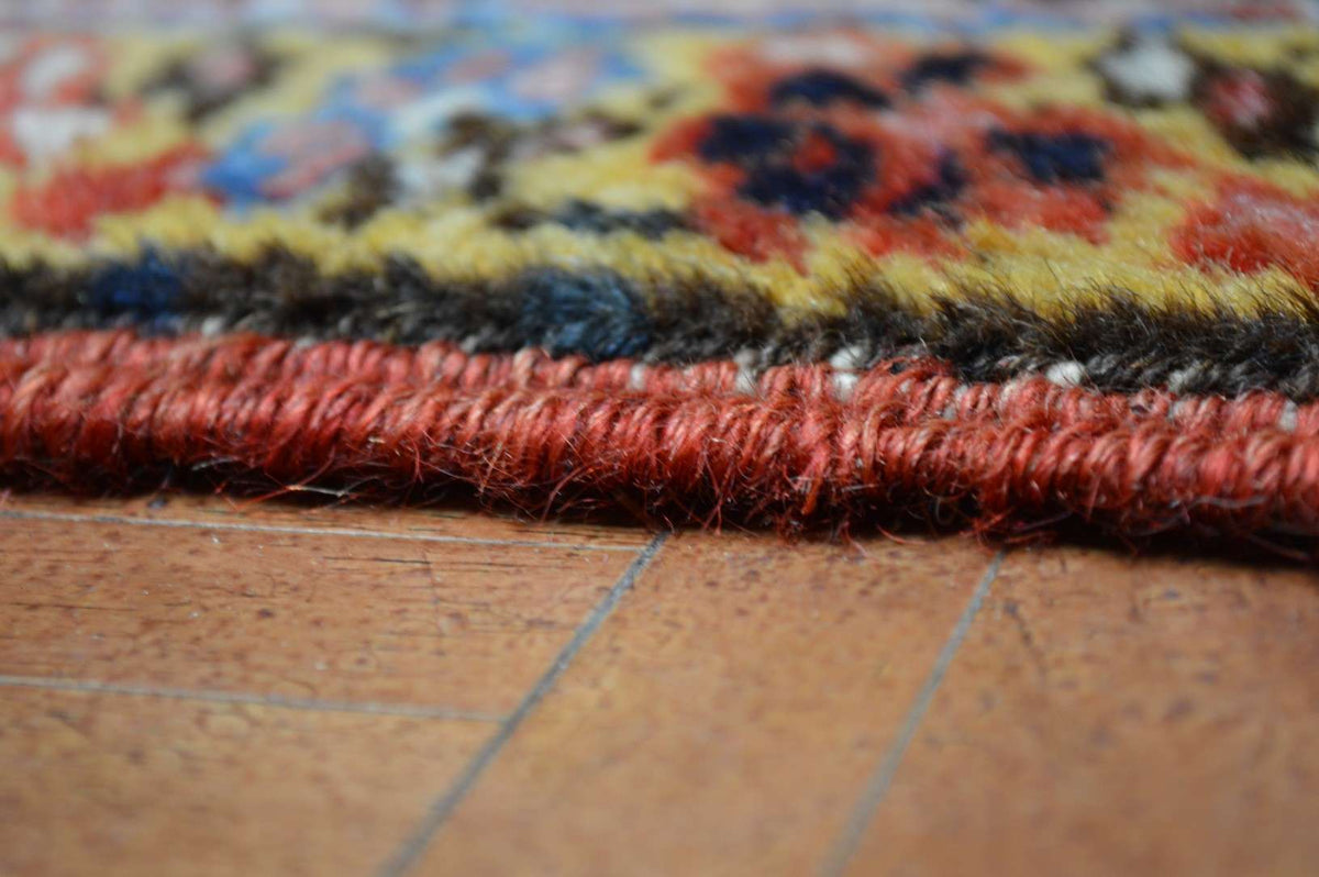 8' 3" x 10' 3" Persian Heriz Rug image 10