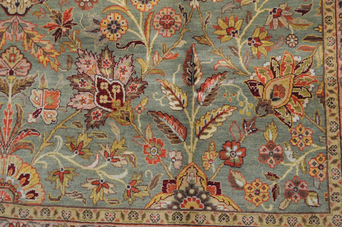 8' 1" x 10' 3" India Sultanabad Rug image 2