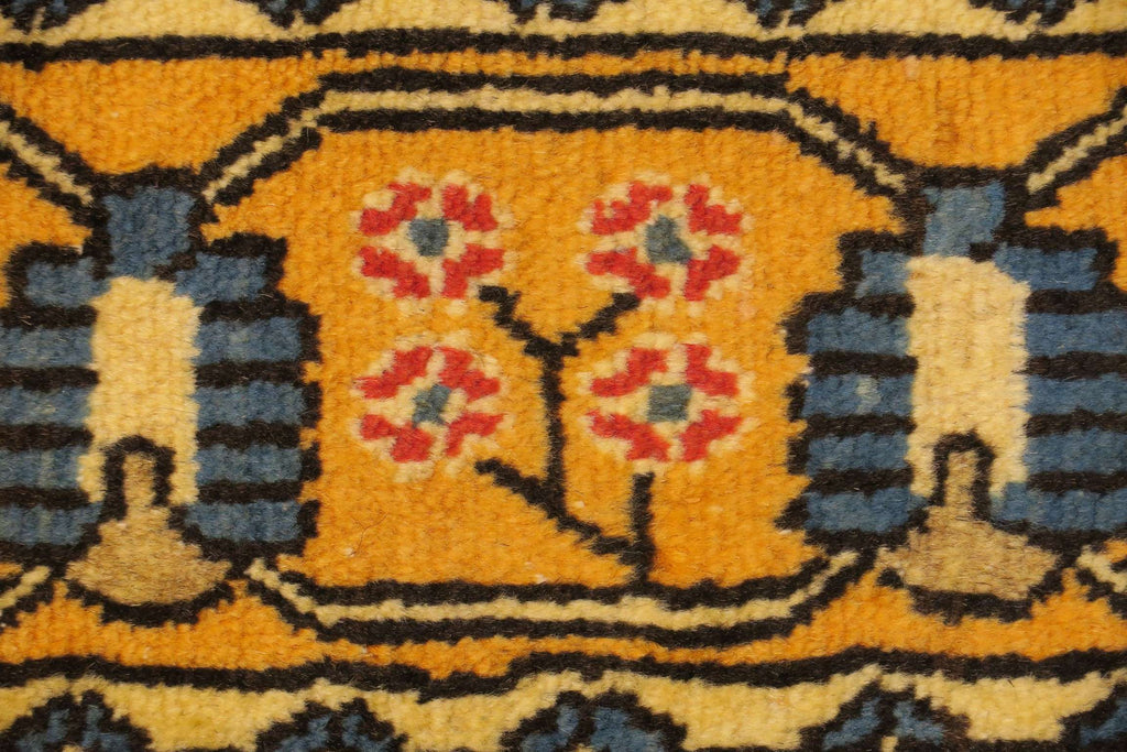 3' 3" x 4' 8" Persian Shahreza Rug image 8