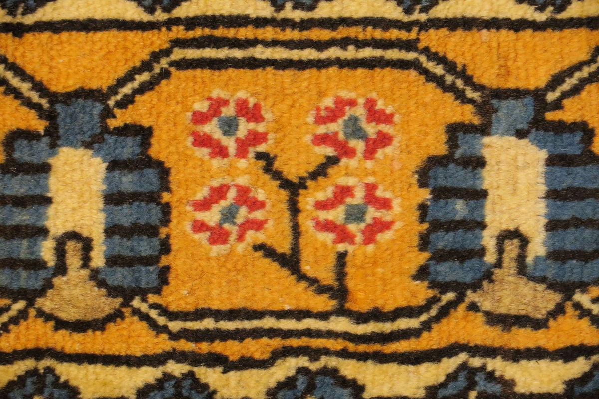 3' 3" x 4' 8" Persian Shahreza Rug image 8