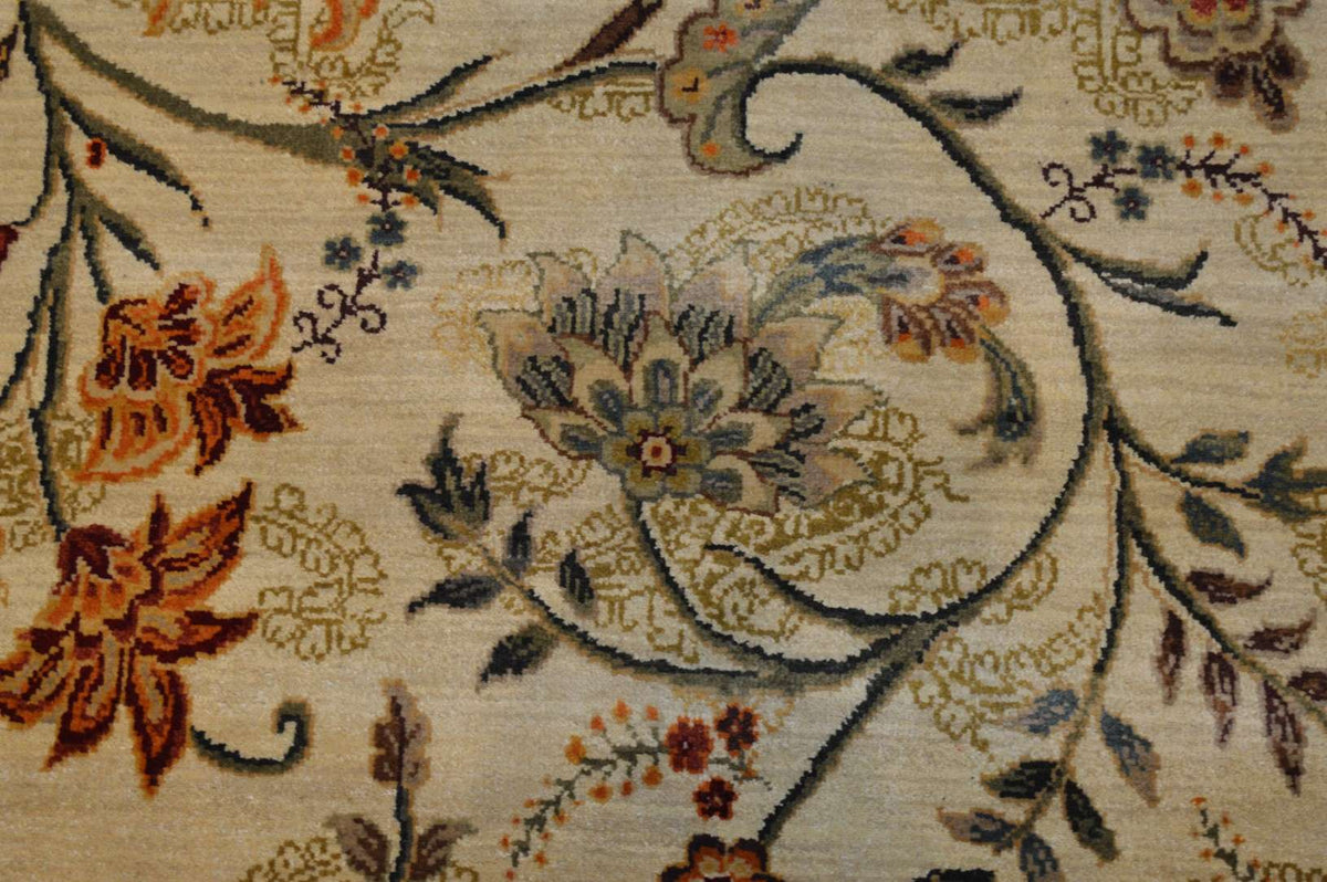 8' 0" x 10' 1" India Sultanabad Rug image 9