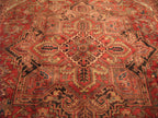 7' 9" x 11' 6" Persian Heriz Rug image 7