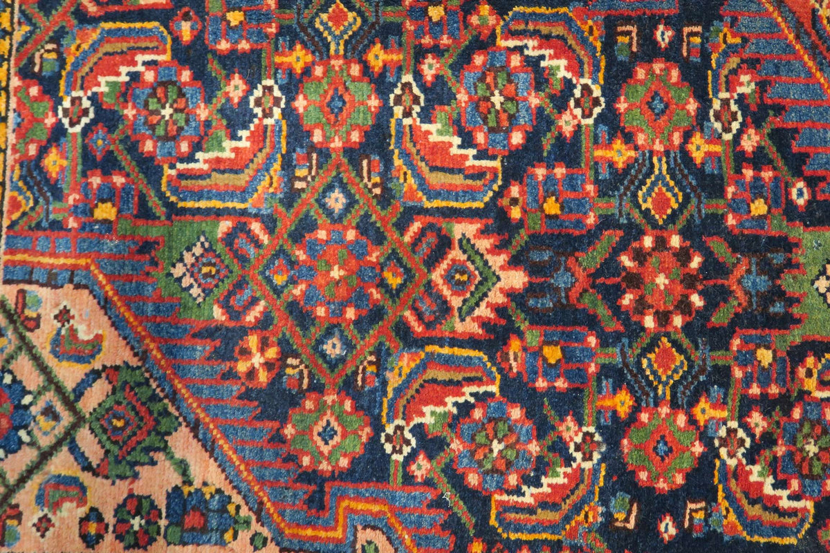 3' 7" x 5' 1" Persian Hamadan Rug image 5