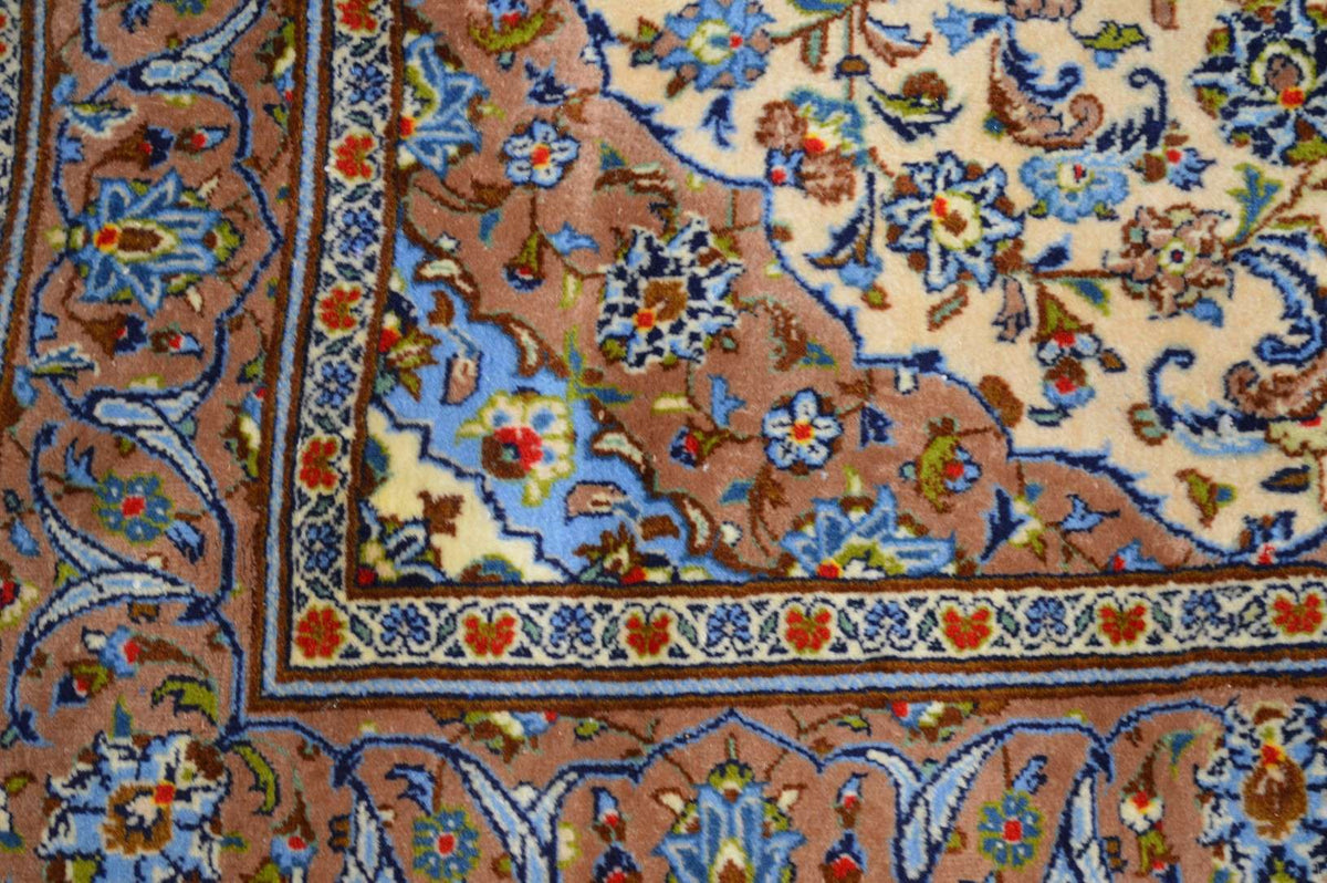 4' 8" x 8' 3" Persian Kashan Rug image 10