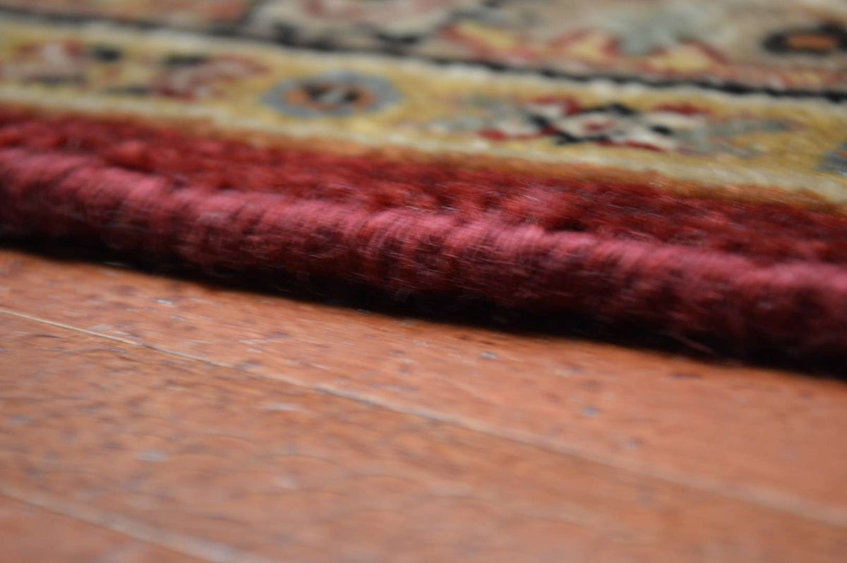 6' 1" x 9' 3" India Agra Rug image 4