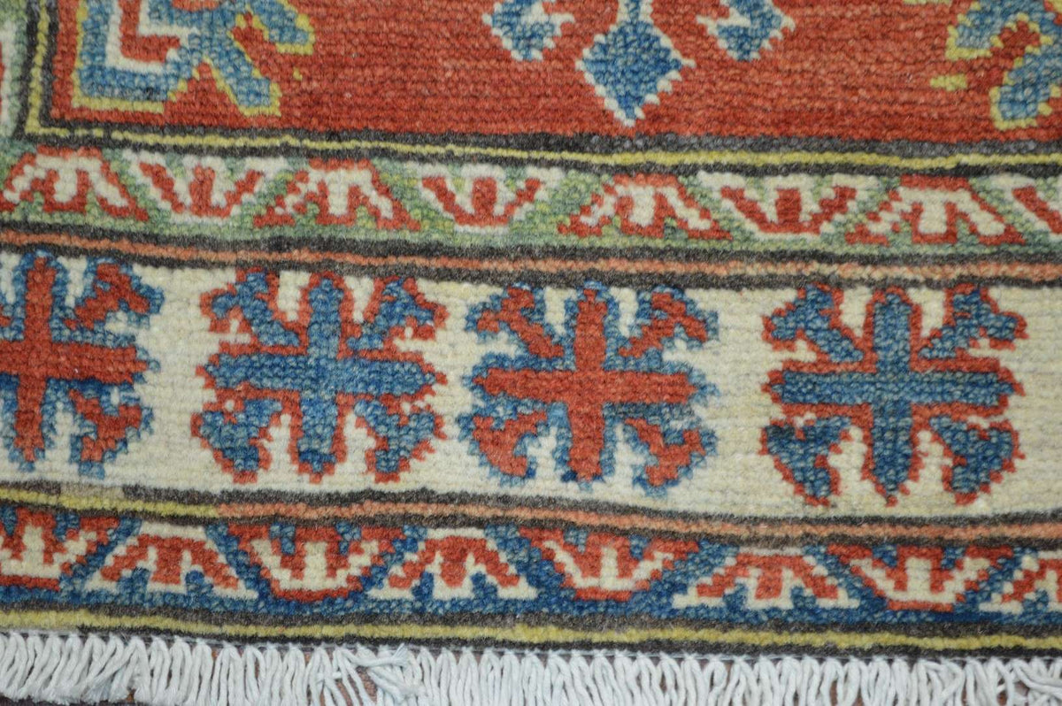 2' 8" x 4' 2" Pakistan Kazak Rug image 8