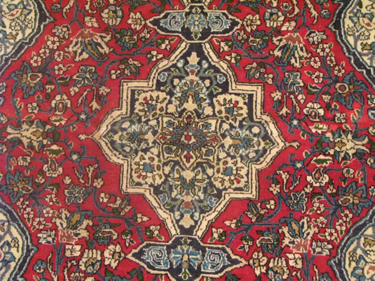 4' 4" x 7' 0" Persian Qum Rug image 4