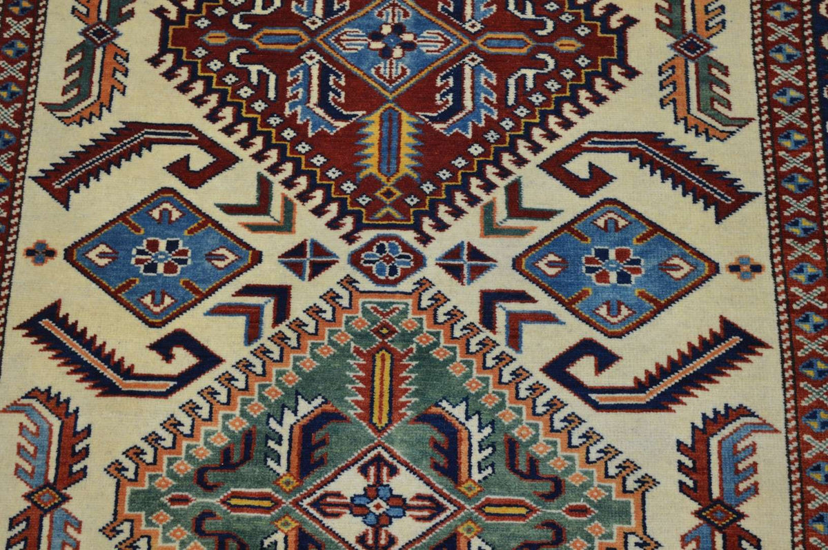 4' 3" x 5' 8" Pakistan Shirvan Rug image 8