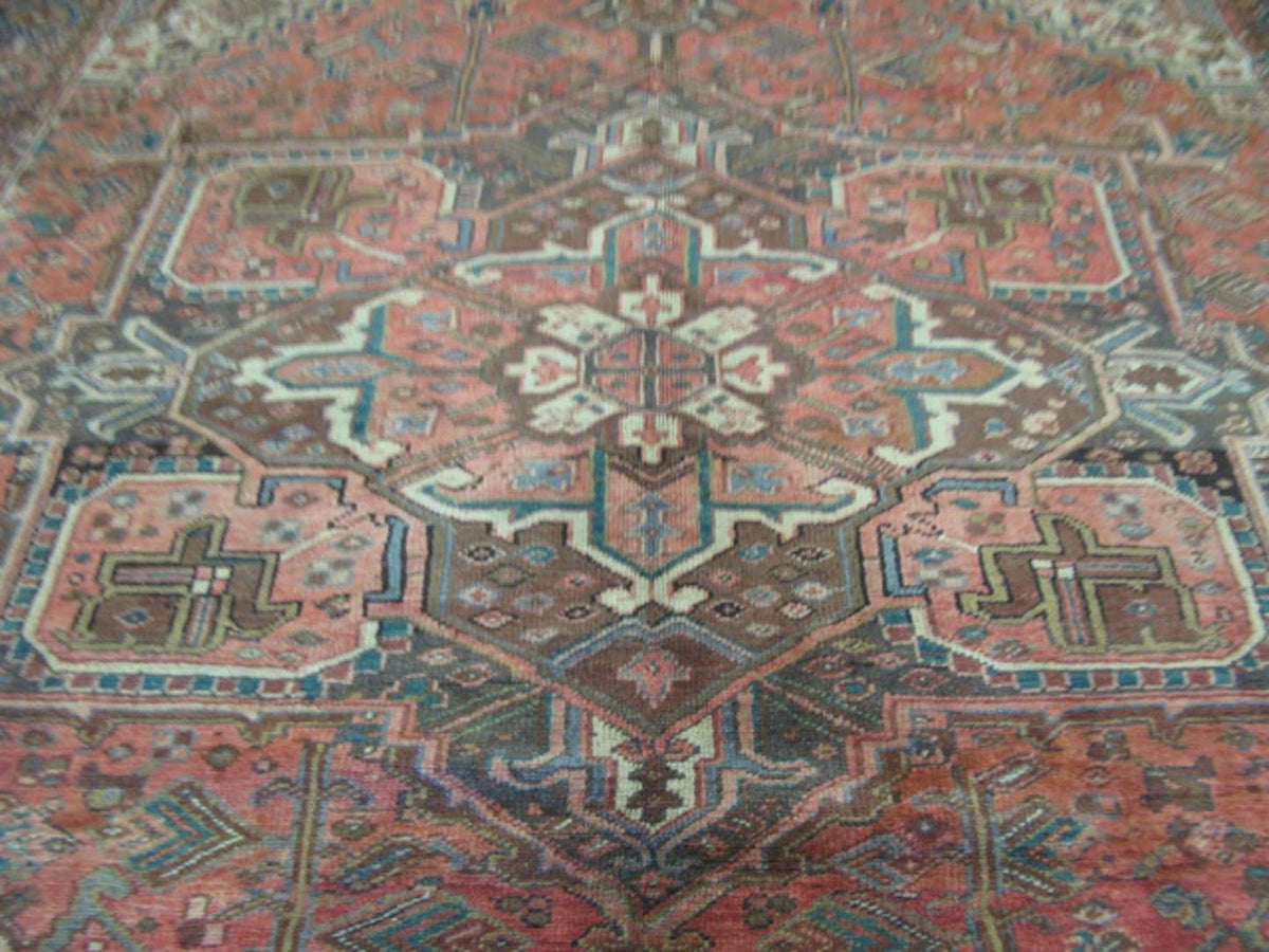 8' 2" x 11' 5" Persian Heriz Rug image 2