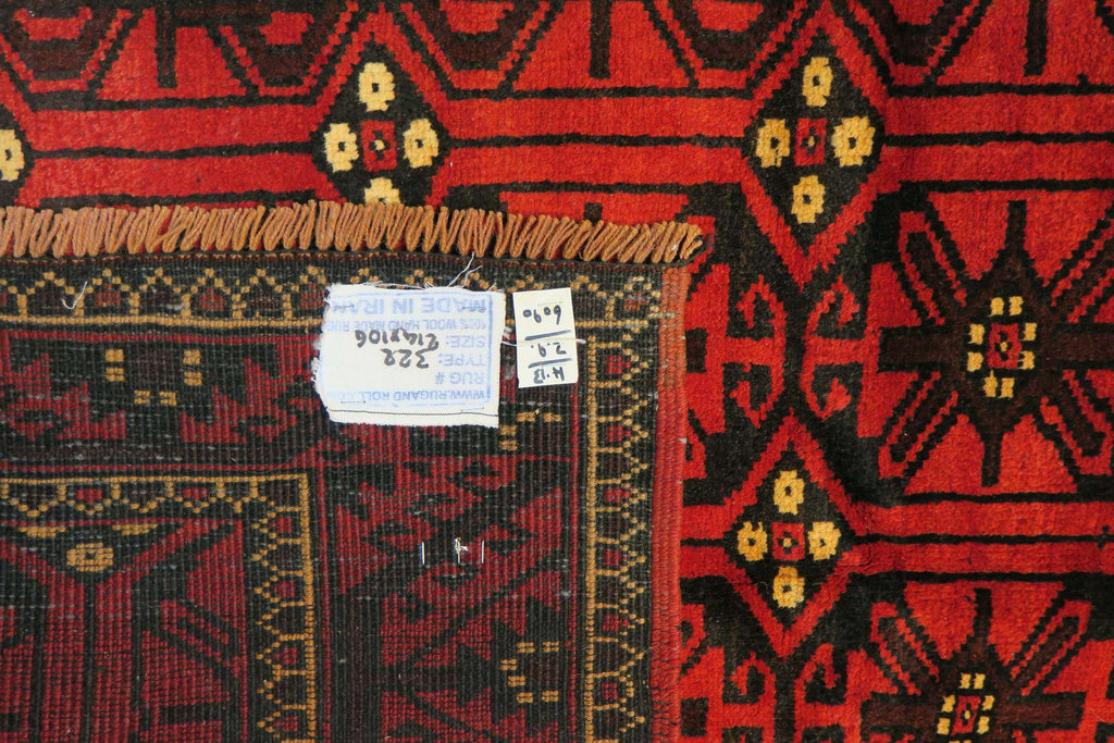 3'5'' x 7'0'' Persian Baluch Rug image 4