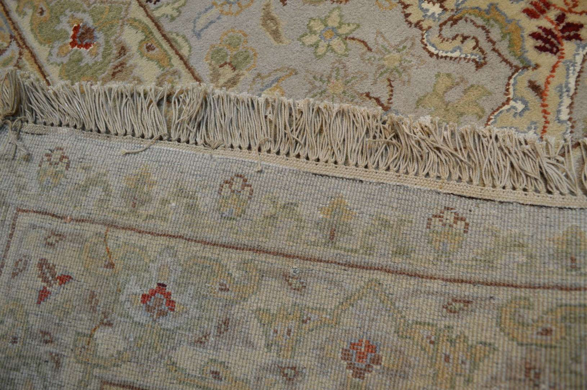 9' 0" x 11' 9" India Agra Rug image 12