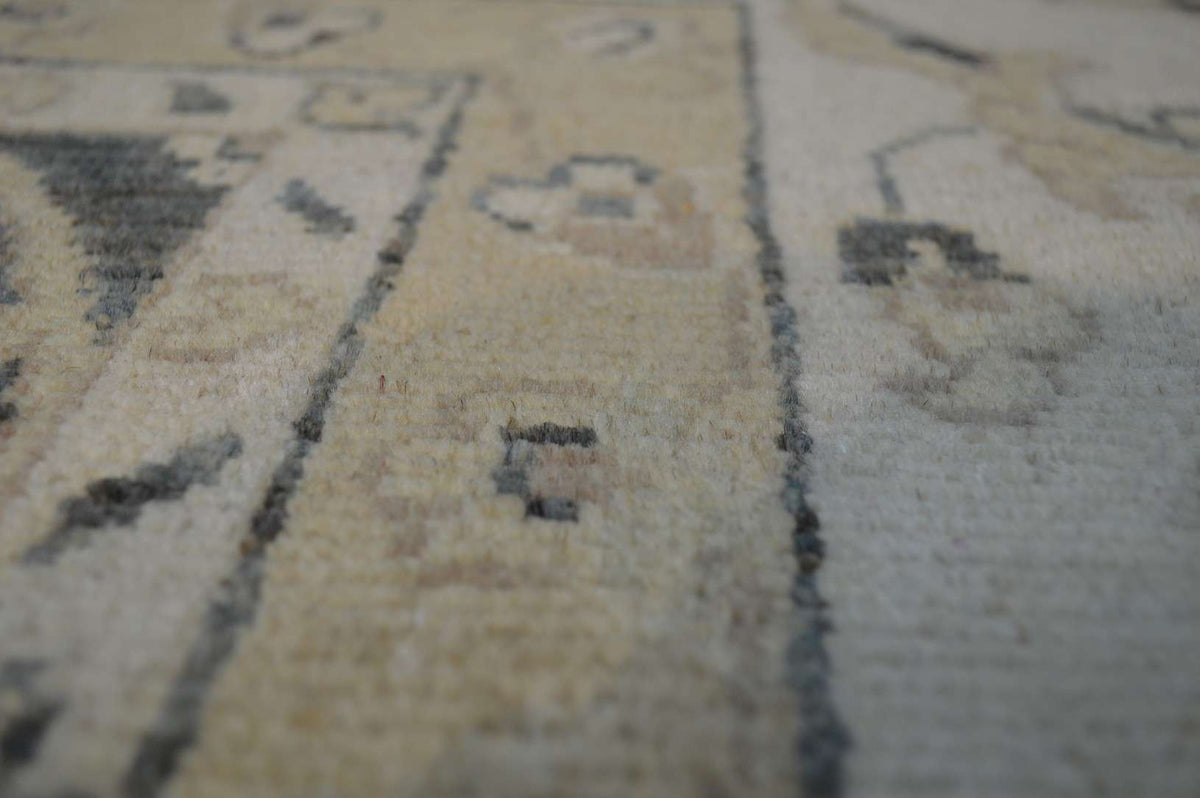 10' 0" x 14' 0" Pakistan Peshawar Rug image 3