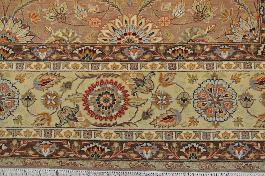 7' 9" x 9' 8" India Agra Rug image 4