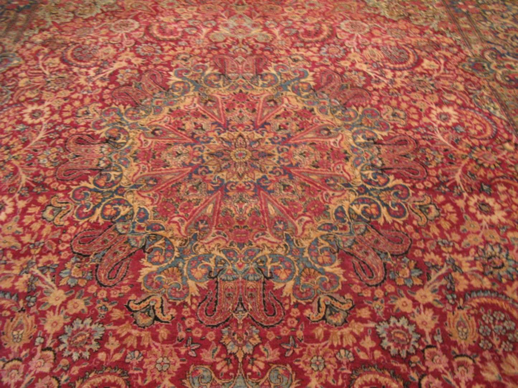 9' 2" x 13' 5" Vintage Lavar Rug image 2