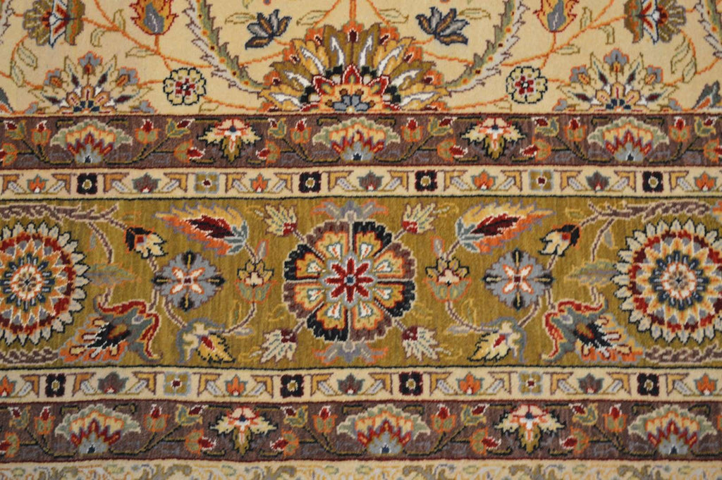 7' 9" x 8' 1" India Agra Rug image 5