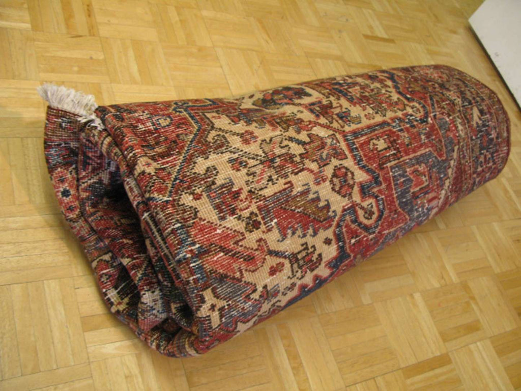 7' 0" x 10' 7" Vintage Heriz Rug image 11