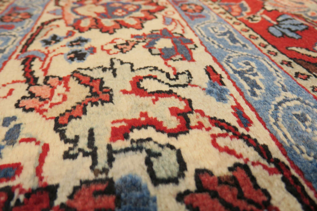 6' 8" x 10' 8" Persian Mahallat Rug image 7