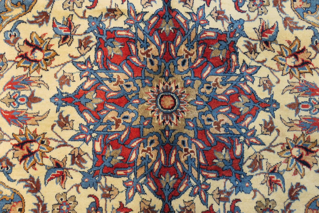 3' 6" x 5' 6" Persian Najafabad Rug image 1