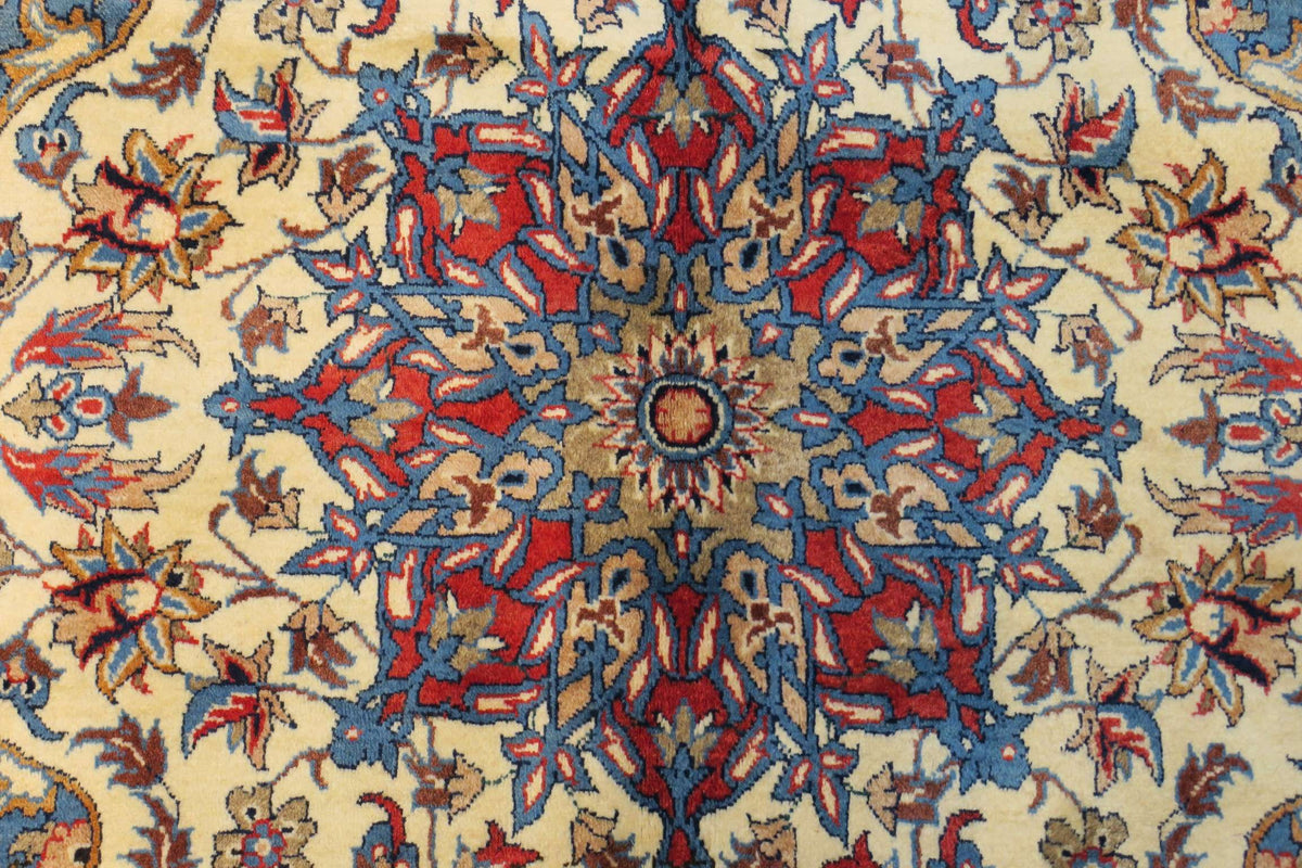 3' 6" x 5' 6" Persian Najafabad Rug image 1