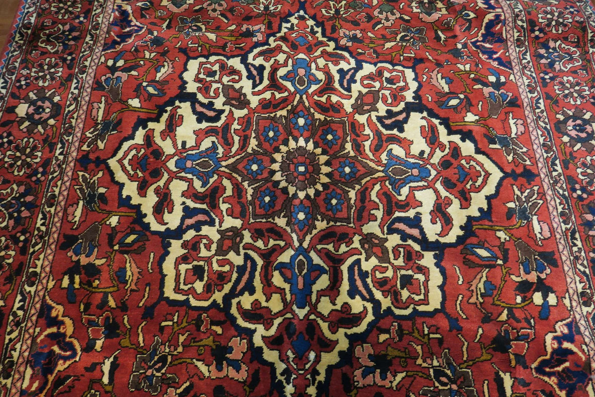 6' 9" x 10' 1" Persian Bakhtiar Rug image 9