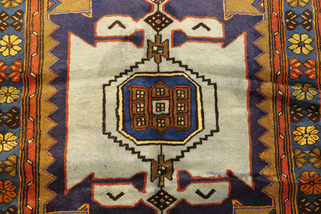3' 3" x 5' 2" Persian Zanjan Rug image 8