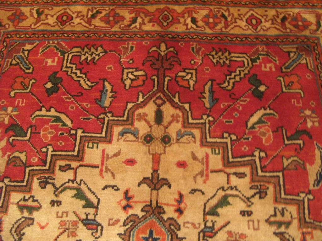 3' 8" x 5' 0" Persian Heriz Rug image 9