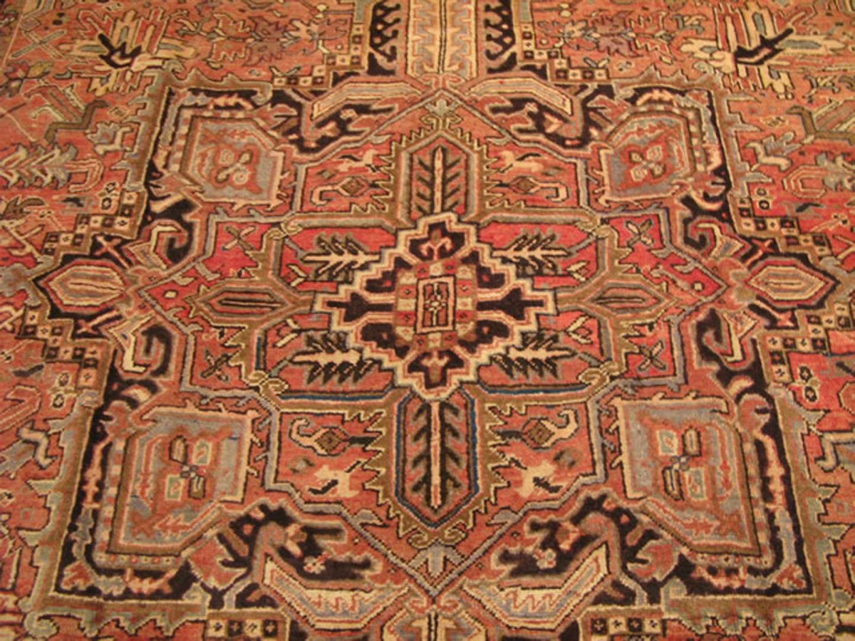 8' 3" x 11' 3" Persian Heriz Rug image 9