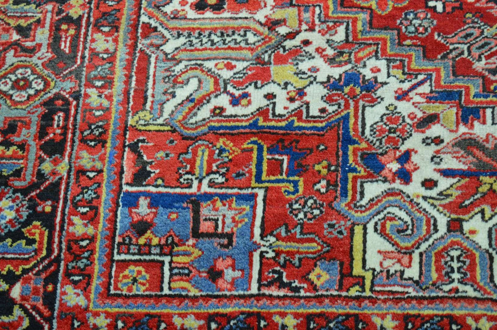 8' 3" x 11' 8" Persian Heriz Rug image 12