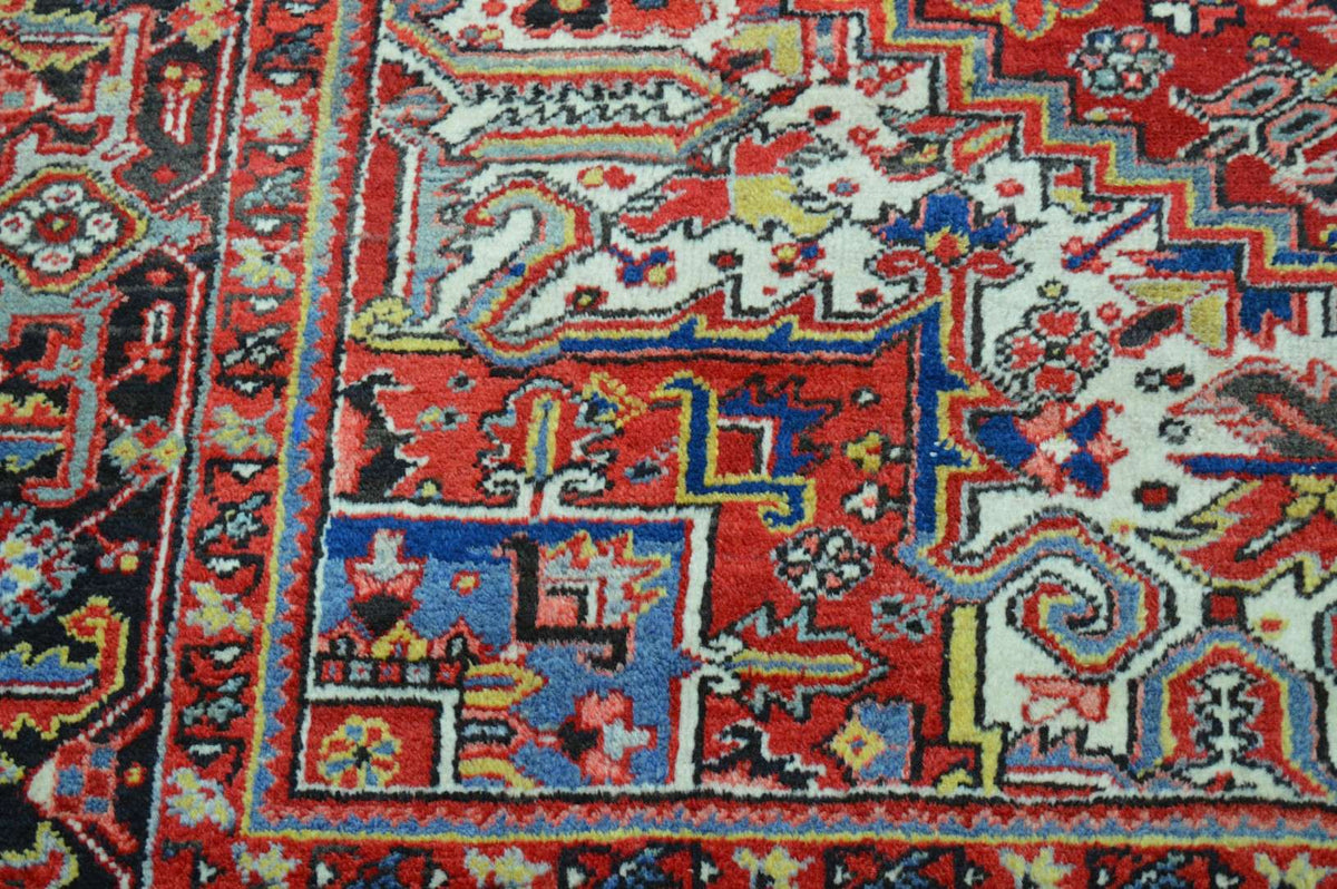 8' 3" x 11' 8" Persian Heriz Rug image 12
