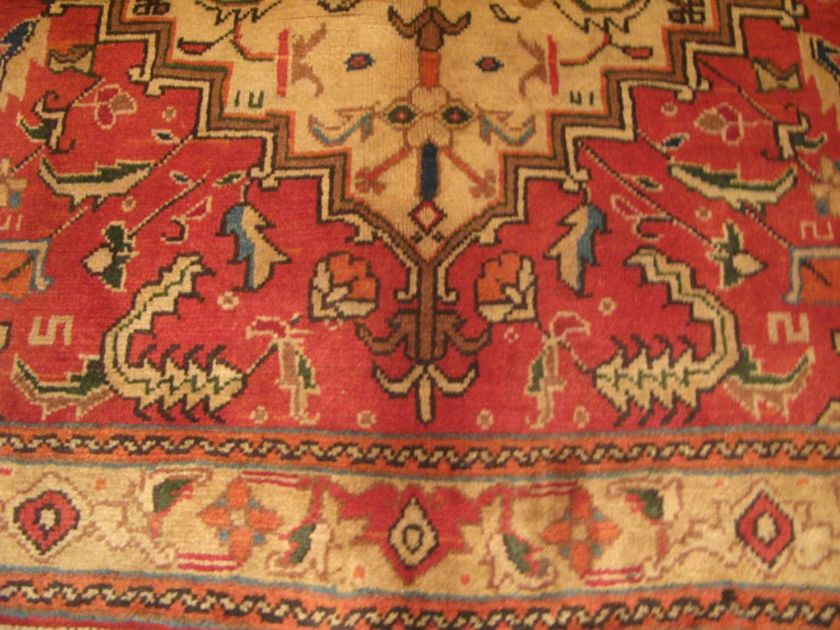 3' 8" x 5' 0" Persian Heriz Rug image 10
