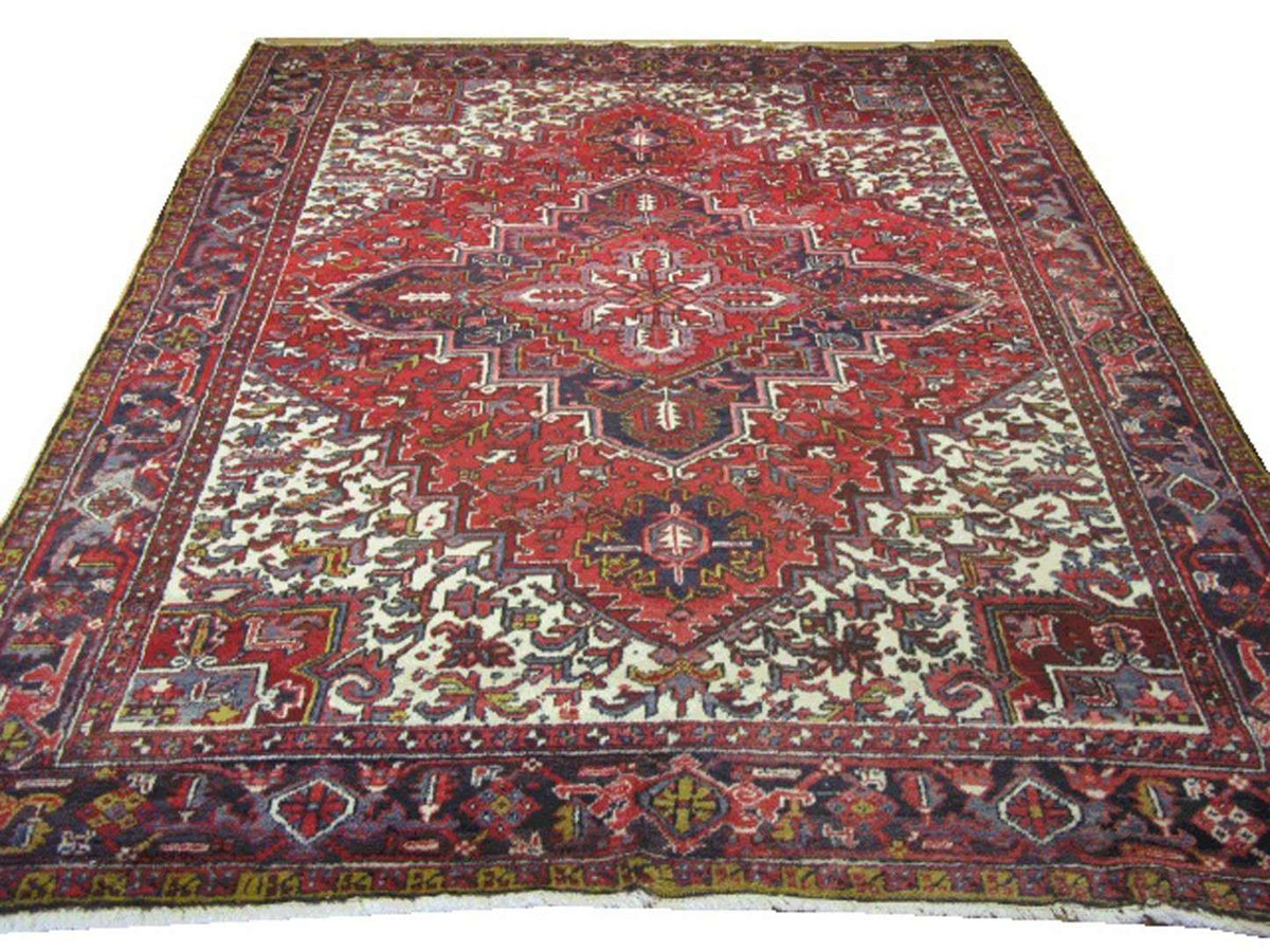 7' 9" x 10' 3" Persian Heriz Rug image 0