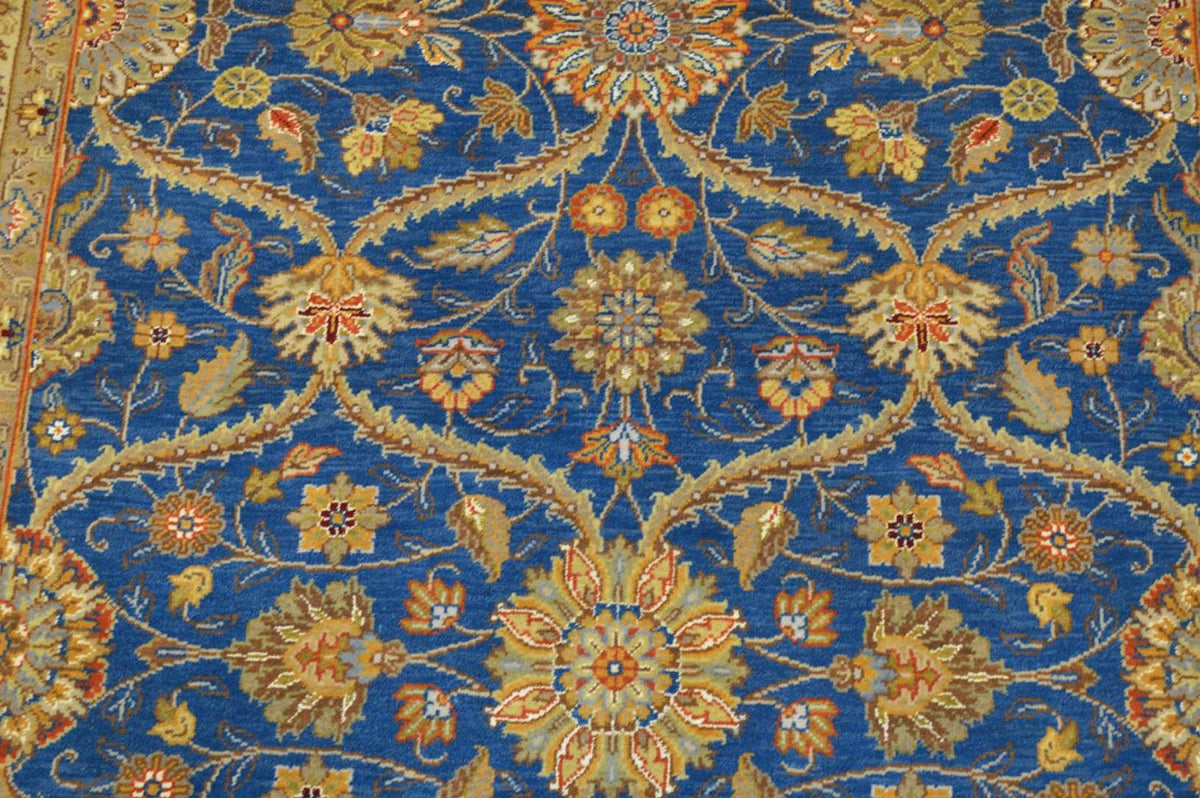 4' 2" x 4' 9" India Agra Rug image 4