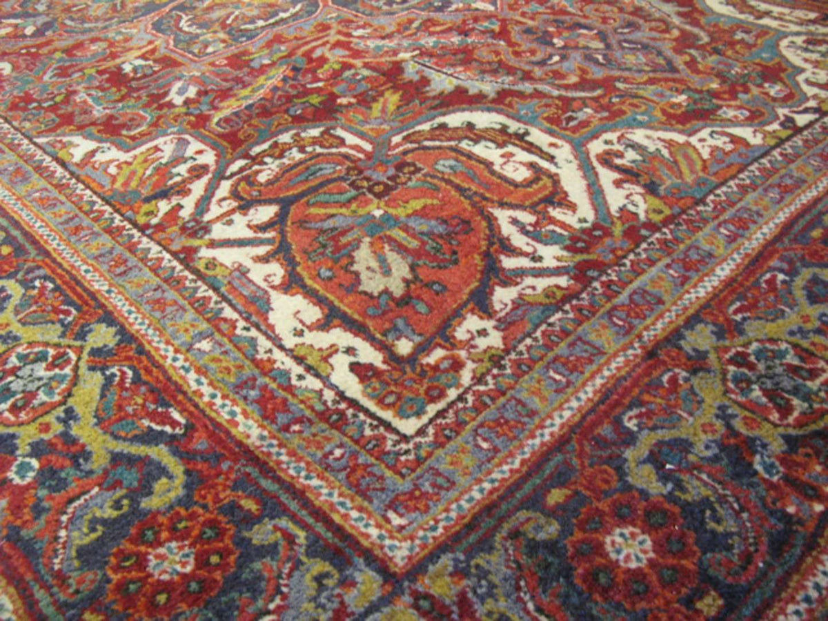 8' 0" x 11' 0" Persian Heriz Rug image 9