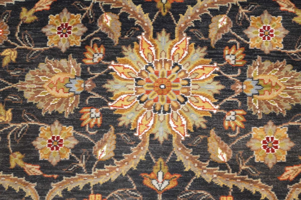 7' 9" x 9' 9" India Agra Rug image 8