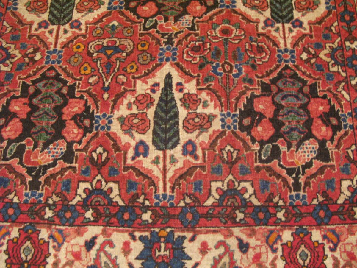 4' 1" x 6' 5" Persian Bakhtiari Rug image 3