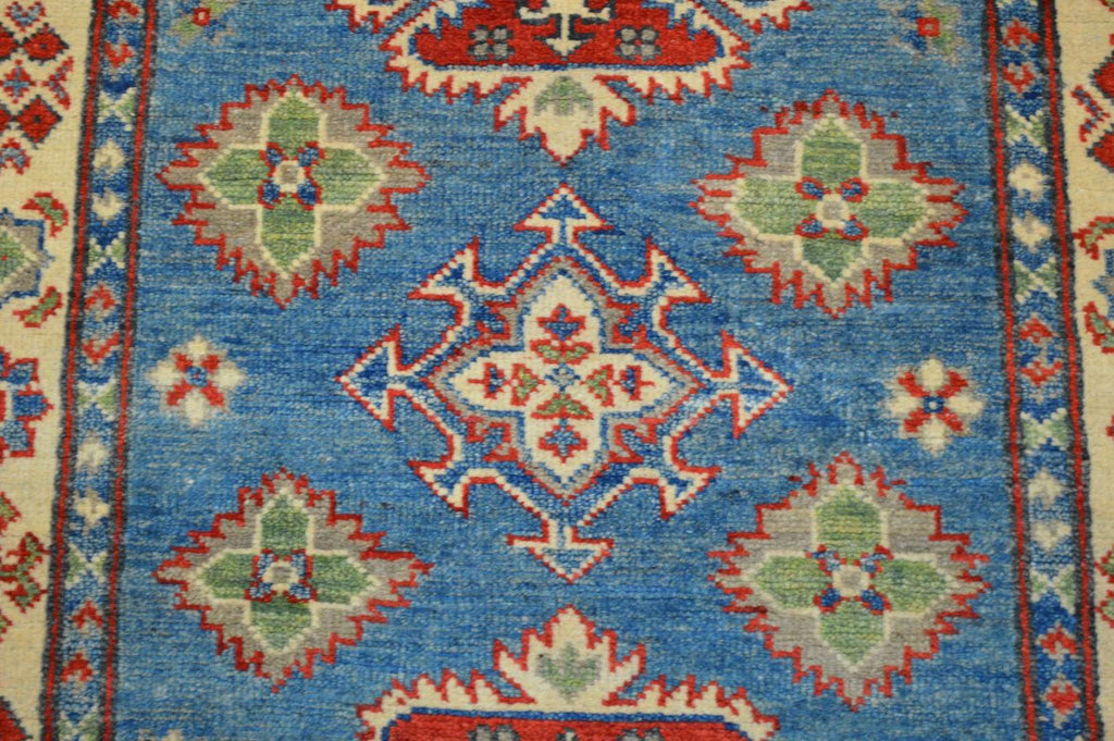 2' 8" x 9' 7" Pakistan Kazak Runner image 8