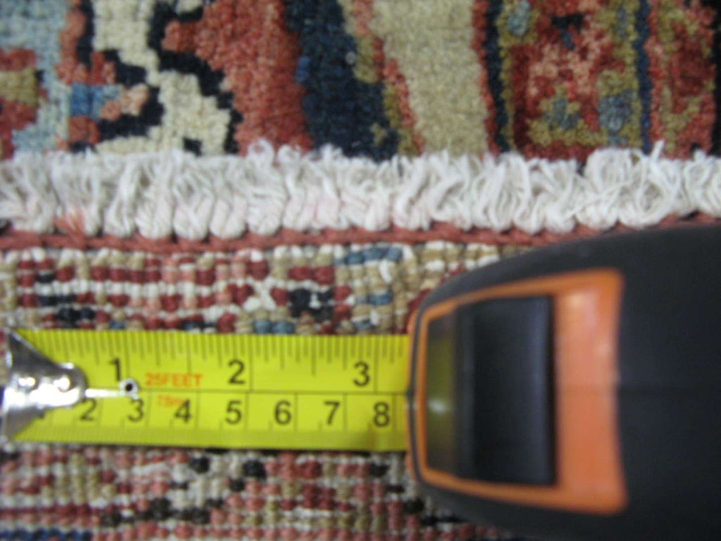 9' 9" x 13' 4" Persian Heriz Rug image 12