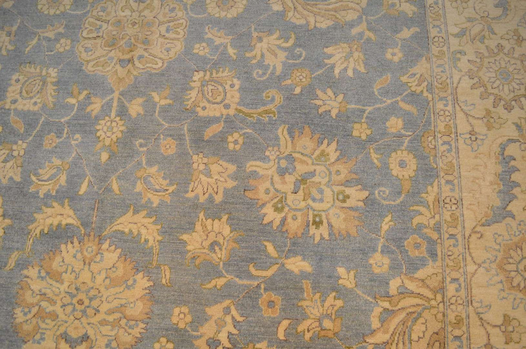 9' 8" x 13' 10" Pakistan Peshawar Rug image 7