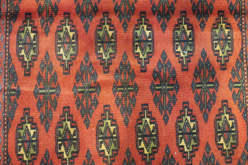 3' 5" x 1' 7" Persian Turkeman Rug image 9