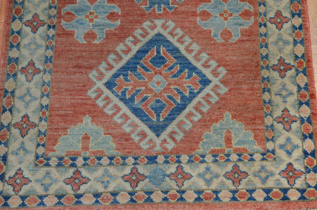2' 7" x 4' 1" Pakistan Kazak Rug image 6