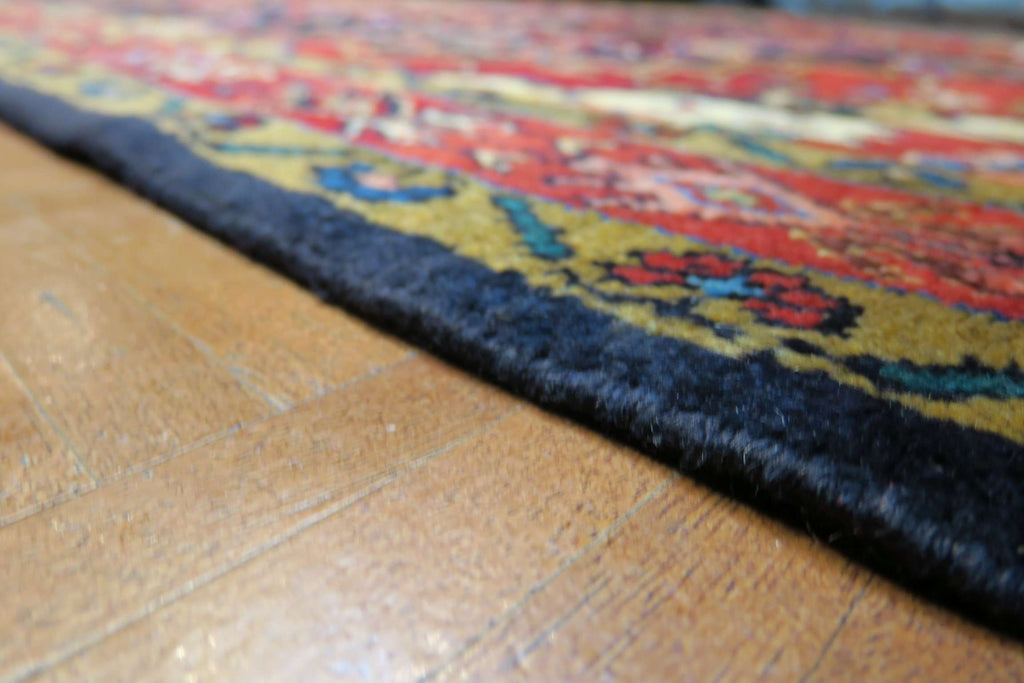 4' 8" x 7' 9" Persian Hamadan Rug image 3