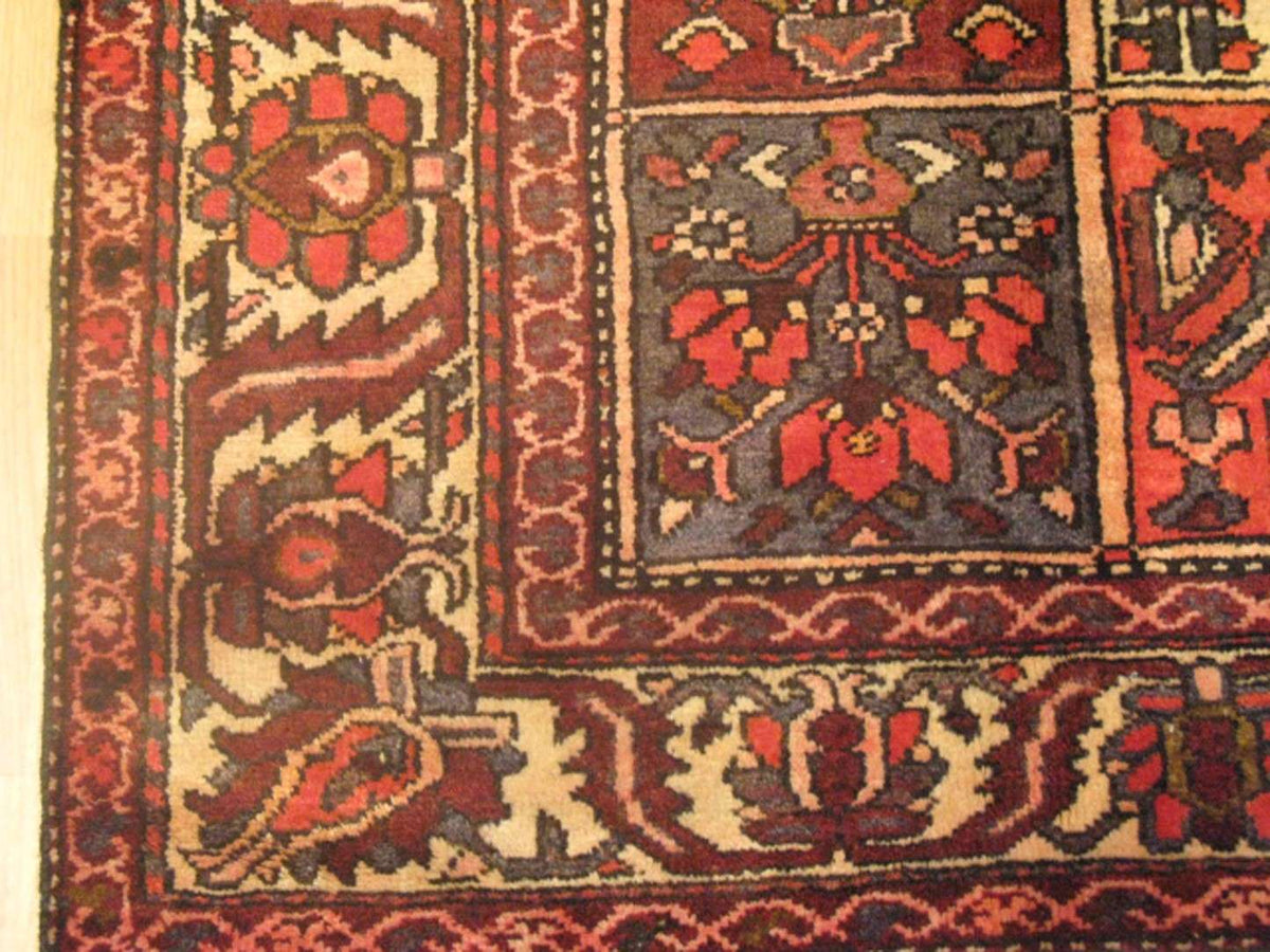 5' 4" x 9' 1" Persian Bakhtiari Rug image 10