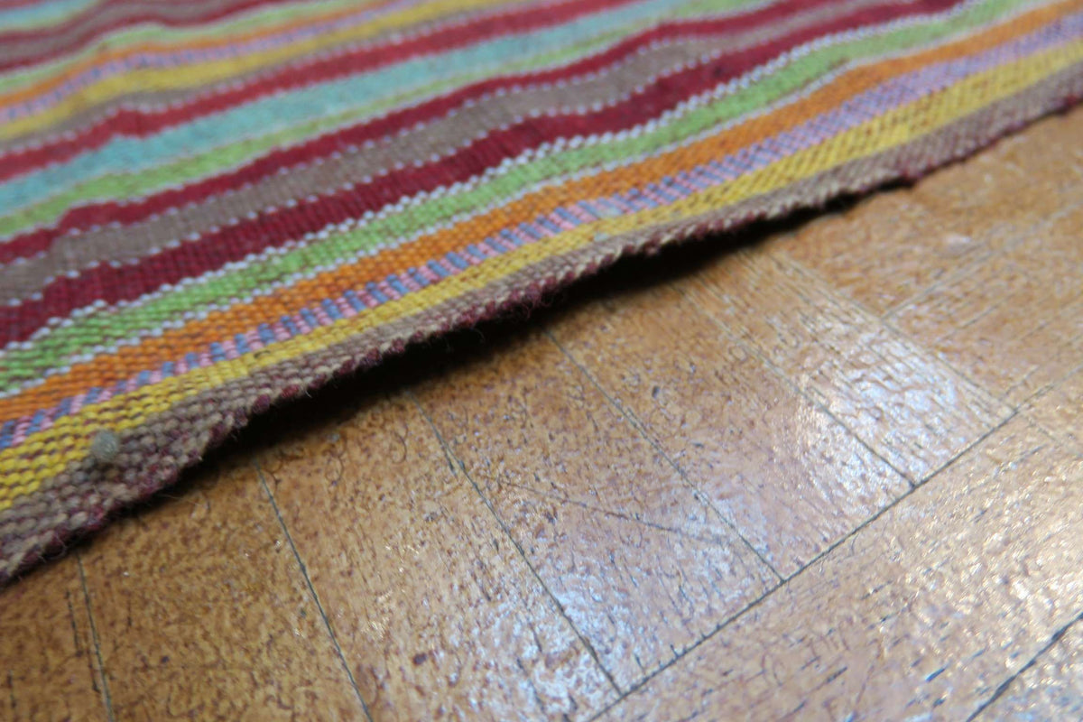 4' 10" x 7' 0" Persian Hamadan Rug image 5