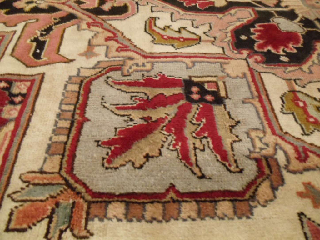 9' 4" x 13' 2" Persian Heriz Rug image 3